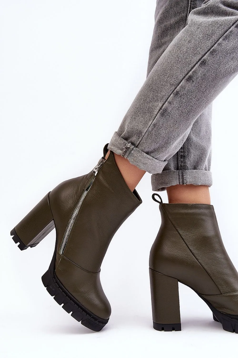 Heel boots