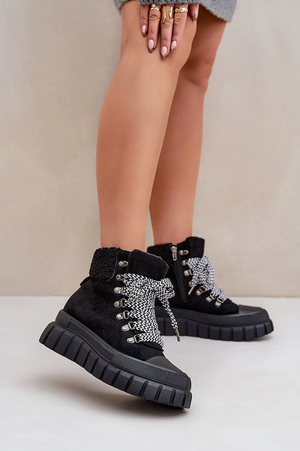 Trapper shoes