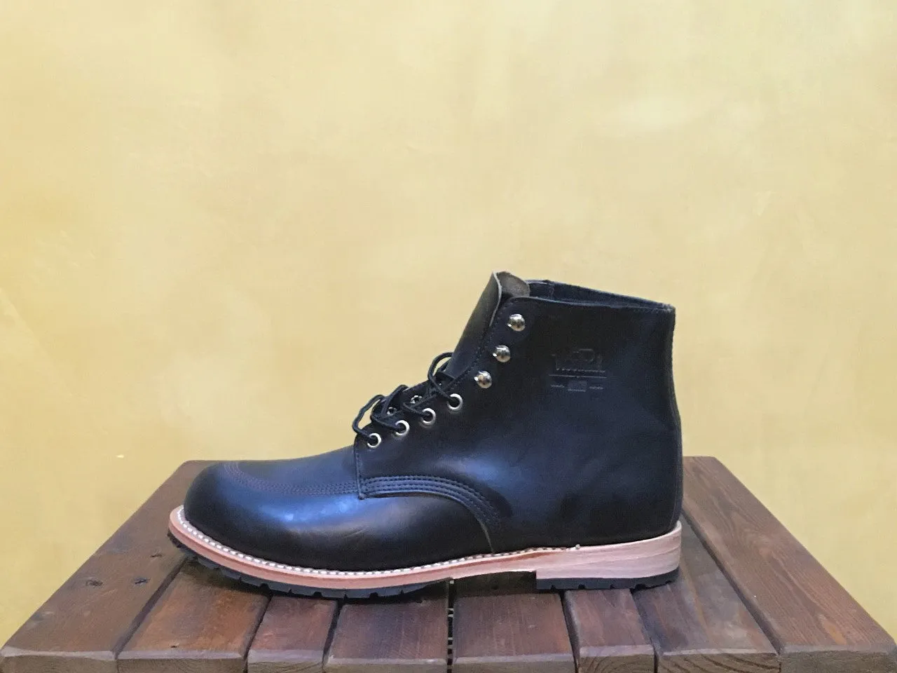 WM3100-001 Woolrich Black Leather Yankee Ankle Boot